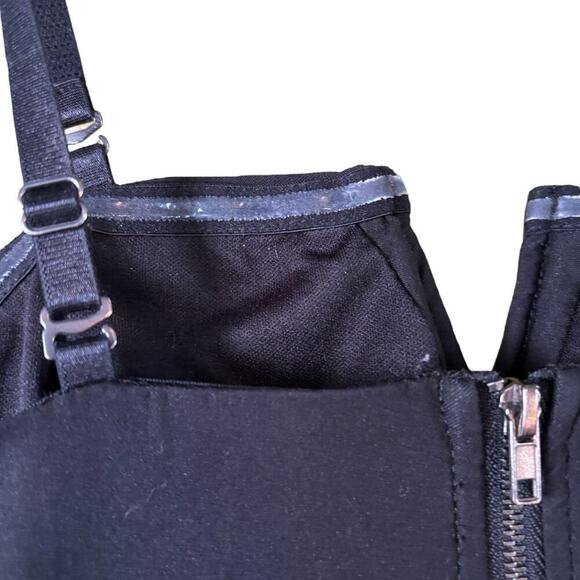 Elegant Black Jumpsuit – Adjustable Spaghetti Straps & Corset Lace-Up Waist - Picture 5 of 7